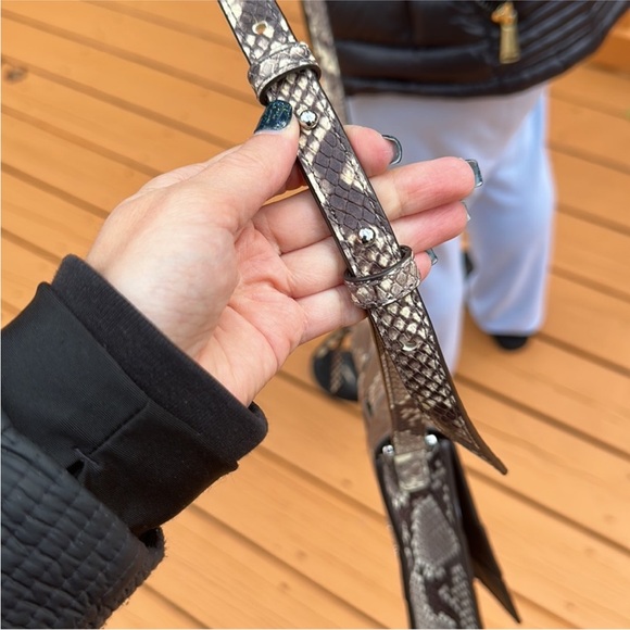 Michael Michael Kors Vivian Woven Medium Messenger - Picture 8 of 15